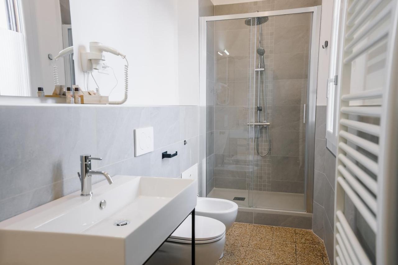 Lami Room & Apartment คาสเทลซานเปียโตรแตร์เม ภายนอก รูปภาพ