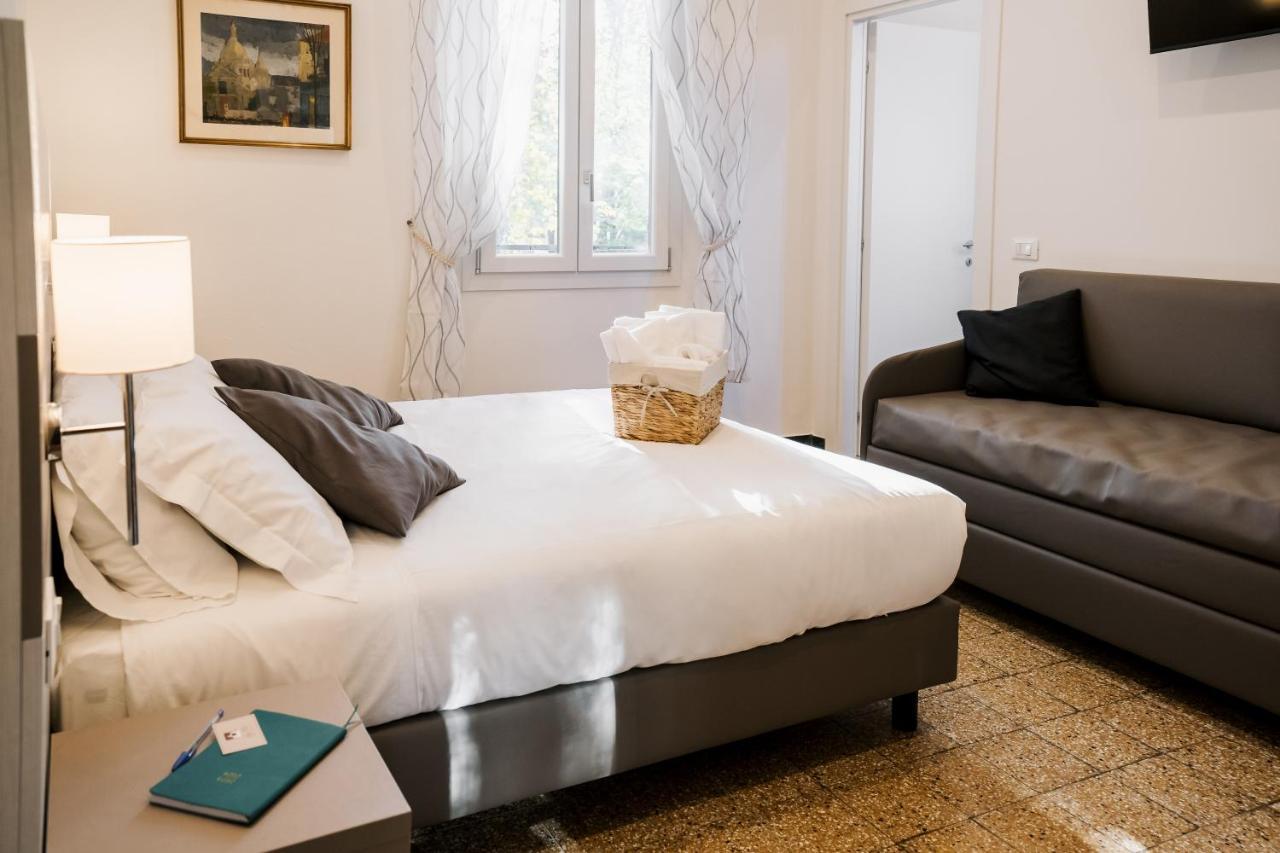Lami Room & Apartment คาสเทลซานเปียโตรแตร์เม ภายนอก รูปภาพ